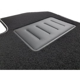 Tappetino Auto Lato Guida Per Opel Corsa D (2006-2014) – 1 Pezzo In Moquette Alta Qualità Con Battitacco – Somer Car Made In Italy