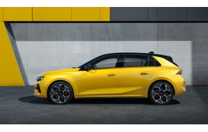 Astra L berlina Hybrid 145cv MHEV dal 2022-